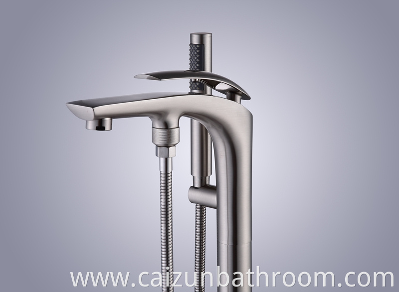 Freestanding Bathtub Faucet In Brushed Nickel